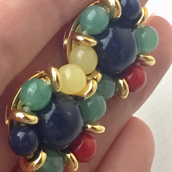 Classy Liz Claiborne Beaded Clip On Earrings - Picture 3 of 8